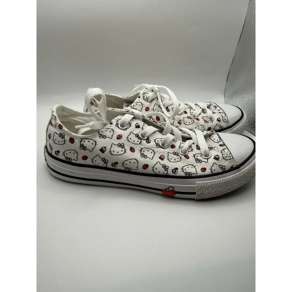 Hello Kitty X Converse Chuck Taylor All Stars Low Top‎ 163916F Youth Girls 3 Y
